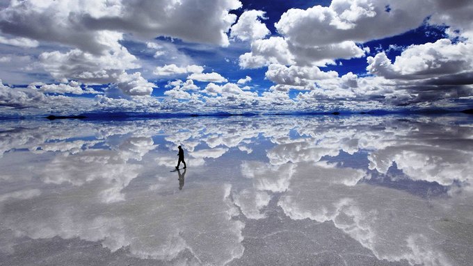 Salar de Uyuni - \`Mặt gương muối\` to nhất thế giới trên Bolivia
