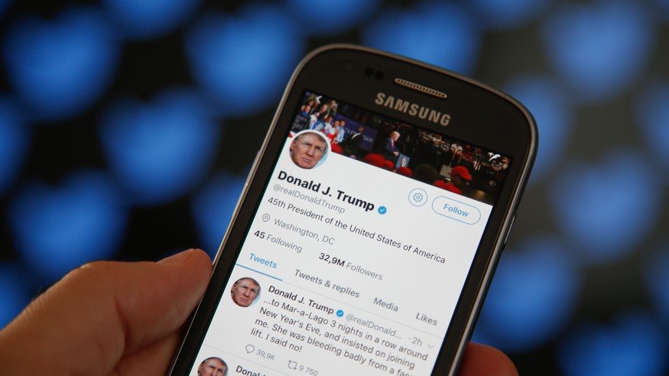 Tổng thống Mỹ Donald Trump bị tước quyền trên Twitter